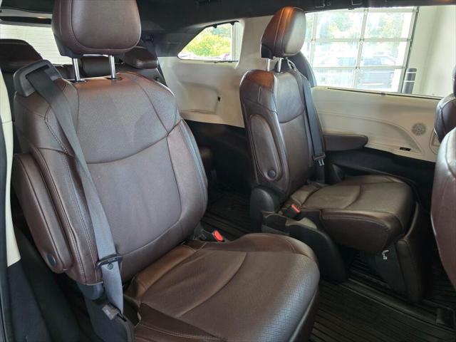 2024 Toyota Sienna Platinum