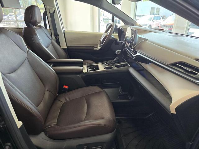2024 Toyota Sienna Platinum