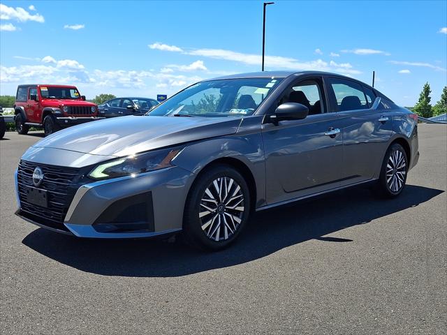 2025 Nissan Altima SV FWD