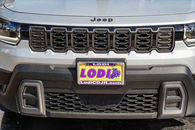 2026 Jeep Cherokee Laredo 4x4