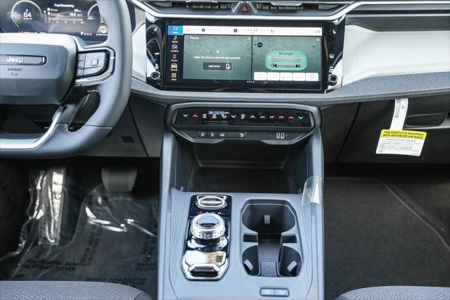 2026 Jeep Cherokee Laredo 4x4