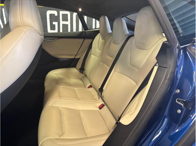 2020 Tesla Model S Unknown