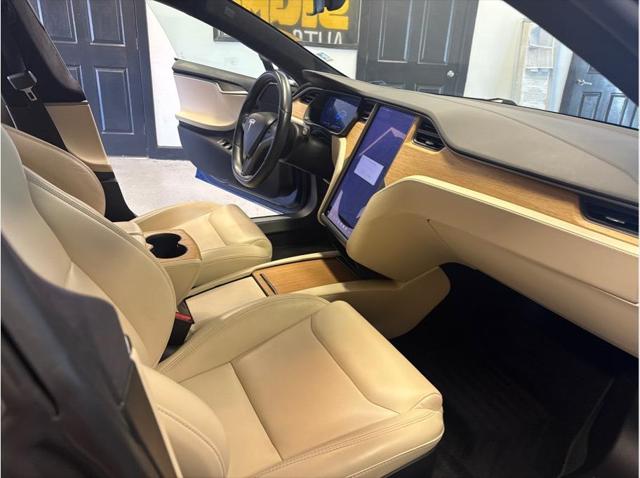 2020 Tesla Model S Unknown