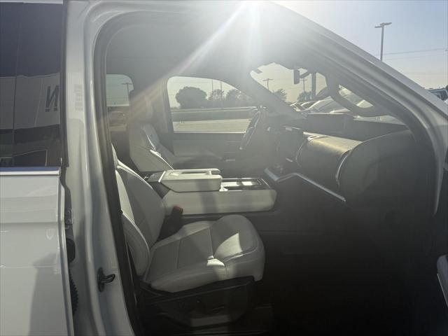 2025 Ford Expedition Platinum MAX