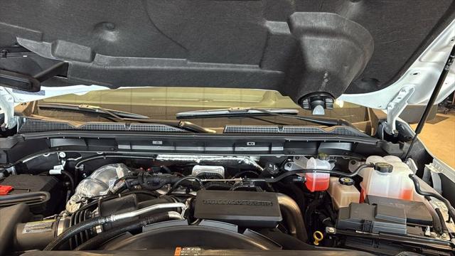 2026 GMC Sierra 2500HD Crew Cab, Standard Bed, AT4, 4WD