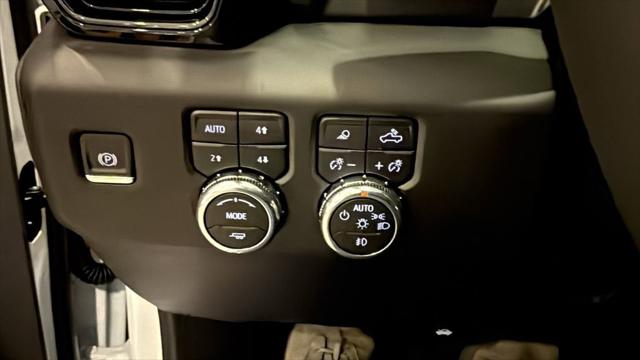 2026 GMC Sierra 2500HD Crew Cab, Standard Bed, AT4, 4WD