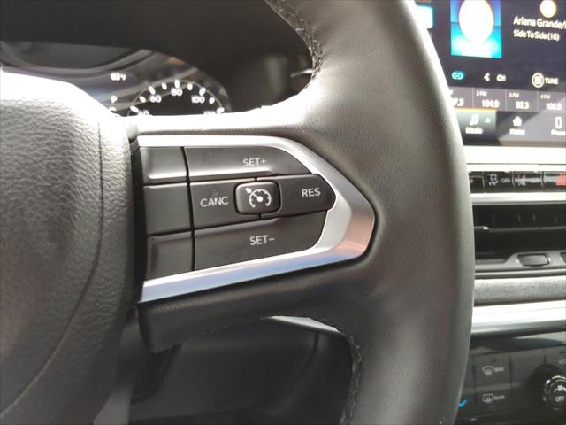2024 Jeep Compass Latitude Lux FWD