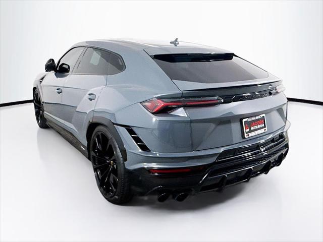 2023 Lamborghini Urus S
