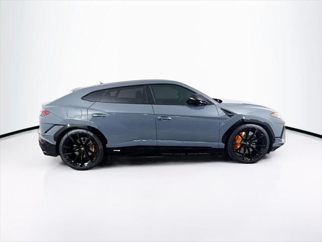2023 Lamborghini Urus S
