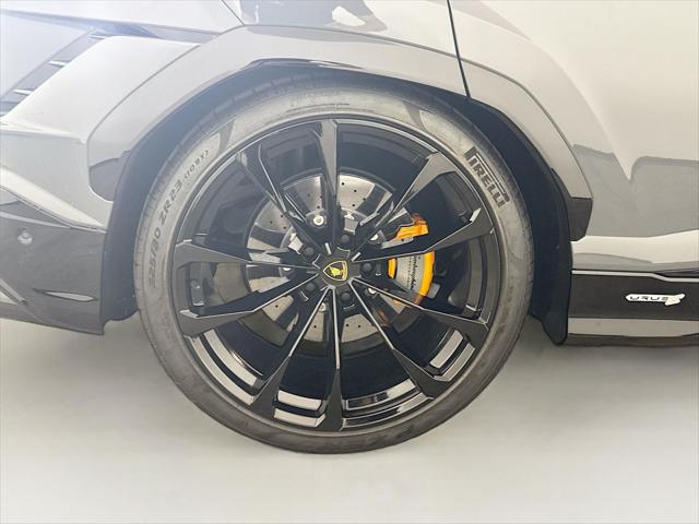 2023 Lamborghini Urus S