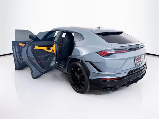 2023 Lamborghini Urus S