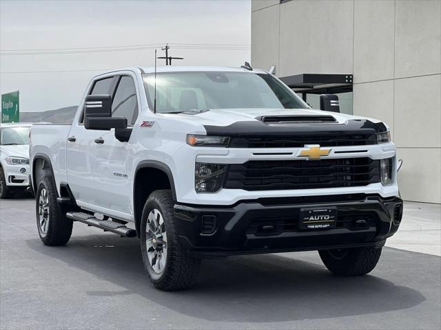 2025 Chevrolet Silverado 2500HD 4WD Crew Cab Standard Bed Custom