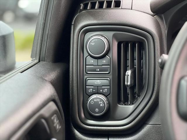 2025 Chevrolet Silverado 2500HD 4WD Crew Cab Standard Bed Custom