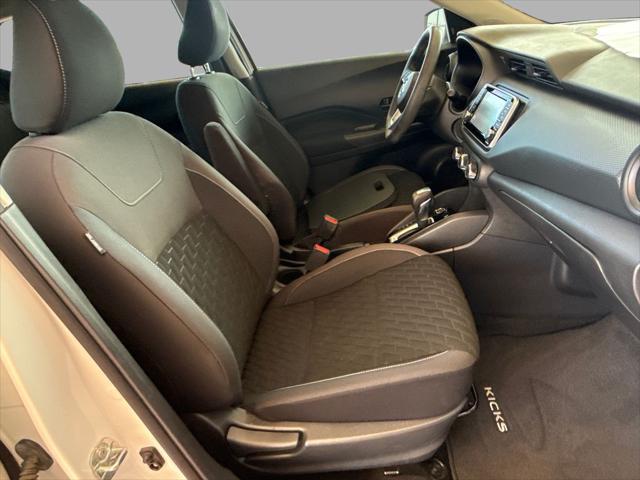 2021 Nissan Kicks S Xtronic CVT