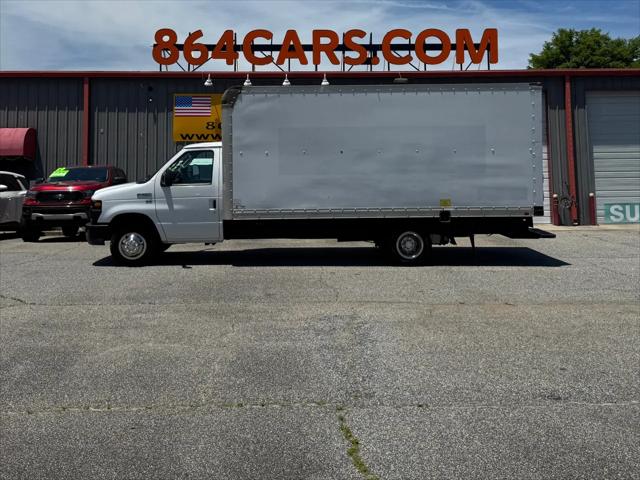 2014 Ford E-350 Cutaway E-350 Super Duty DRW Cutaway