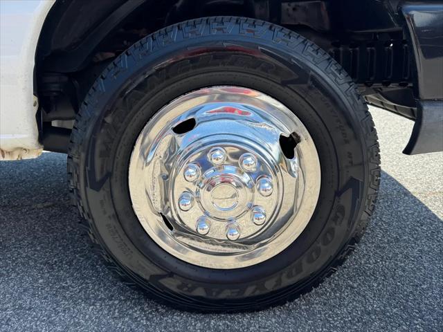2014 Ford E-350 Cutaway E-350 Super Duty DRW Cutaway