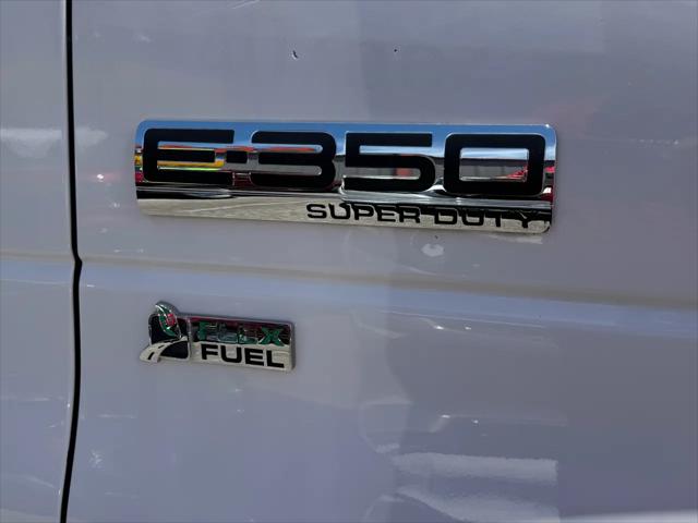 2014 Ford E-350 Cutaway E-350 Super Duty DRW Cutaway