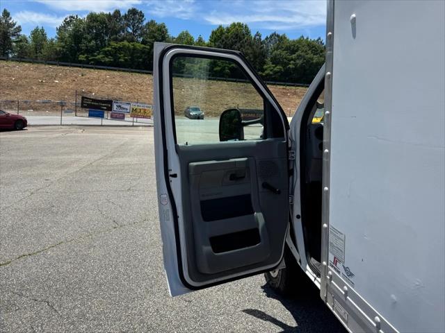 2014 Ford E-350 Cutaway E-350 Super Duty DRW Cutaway