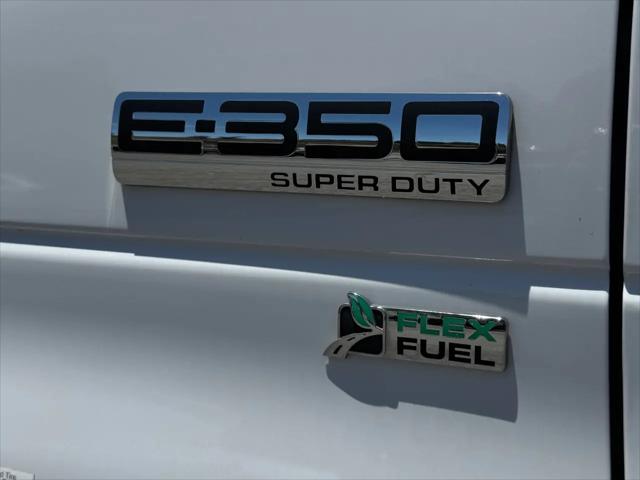 2014 Ford E-350 Cutaway E-350 Super Duty DRW Cutaway