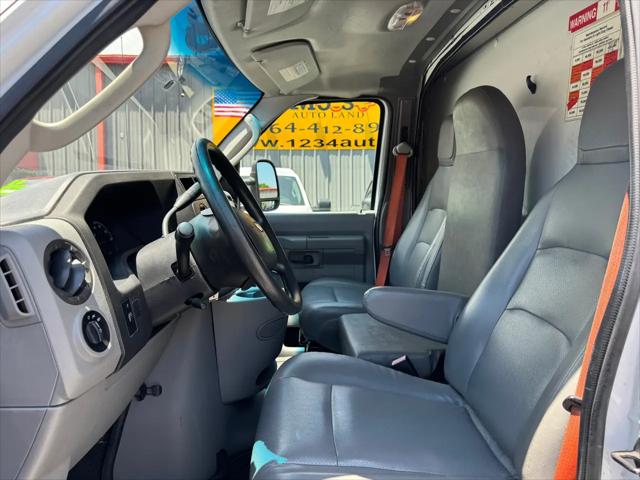 2014 Ford E-350 Cutaway E-350 Super Duty DRW Cutaway