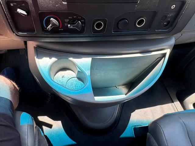 2014 Ford E-350 Cutaway E-350 Super Duty DRW Cutaway