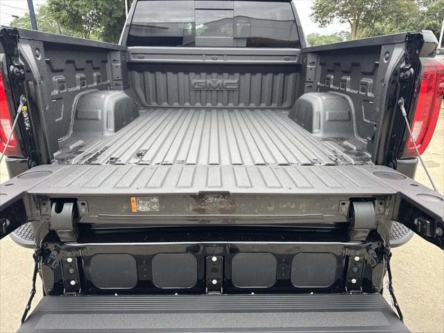 2026 GMC Sierra 1500 Crew Cab, Short Bed, SLT, 4WD
