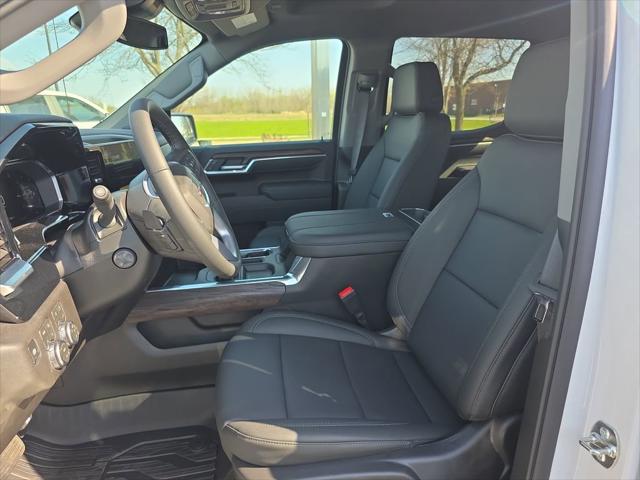 2026 GMC Sierra 1500 Crew Cab, Short Bed, SLT, 4WD