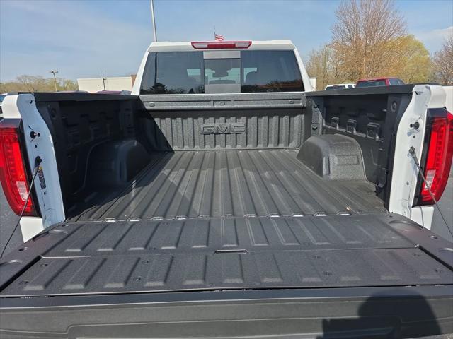 2026 GMC Sierra 1500 Crew Cab, Short Bed, SLT, 4WD