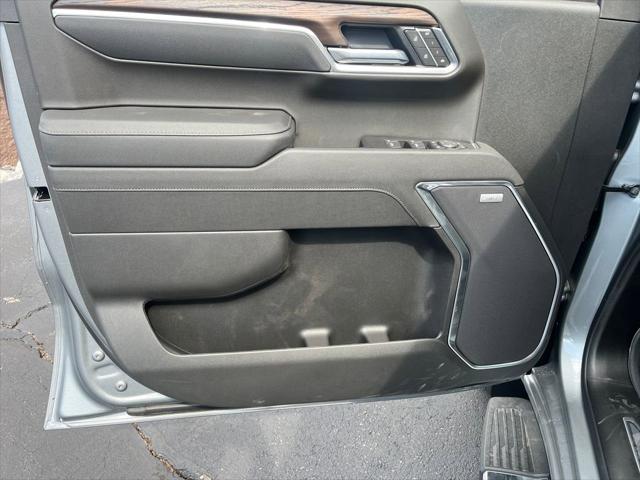 2026 GMC Sierra 1500 Crew Cab, Short Bed, SLT, 4WD