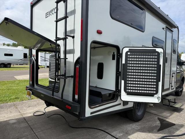 2025 Mercedes-Benz Sprinter 3500XD Chassis Standard Roof 4-Cyl Diesel HO