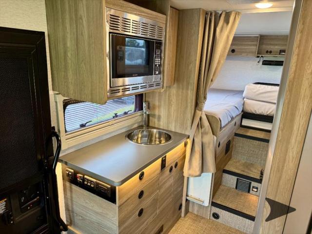 2025 Mercedes-Benz Sprinter 3500XD Chassis Standard Roof 4-Cyl Diesel HO