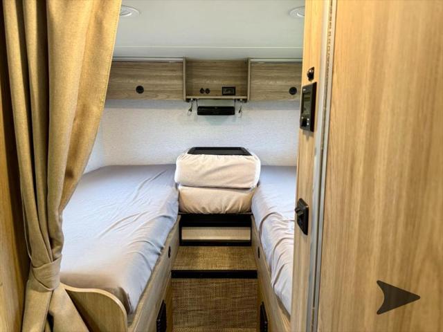 2025 Mercedes-Benz Sprinter 3500XD Chassis Standard Roof 4-Cyl Diesel HO