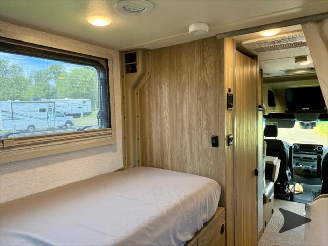 2025 Mercedes-Benz Sprinter 3500XD Chassis Standard Roof 4-Cyl Diesel HO