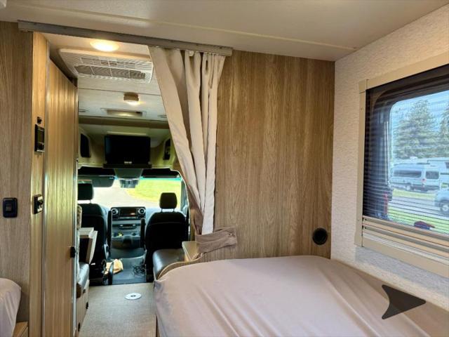 2025 Mercedes-Benz Sprinter 3500XD Chassis Standard Roof 4-Cyl Diesel HO