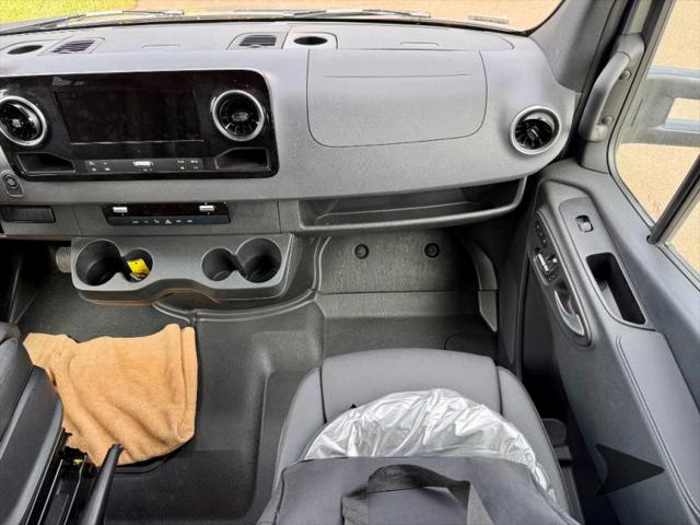2025 Mercedes-Benz Sprinter 3500XD Chassis Standard Roof 4-Cyl Diesel HO