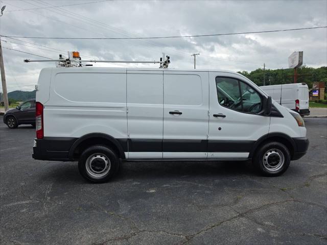 2015 Ford Transit 250 3dr SWB Low Roof Cargo Van w/60/40 Passenger Side Doors