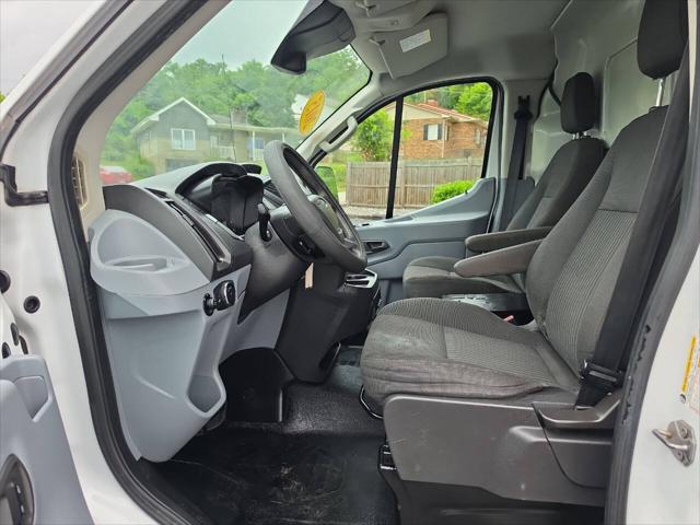 2015 Ford Transit 250 3dr SWB Low Roof Cargo Van w/60/40 Passenger Side Doors