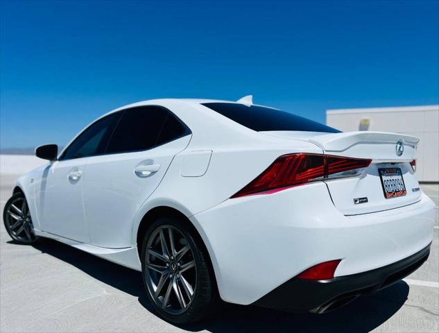 2017 Lexus IS 200t Base 4dr Sedan