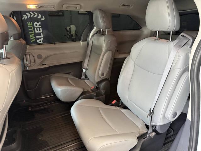 2023 Toyota Sienna XLE