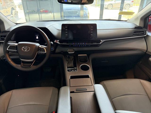 2023 Toyota Sienna XLE