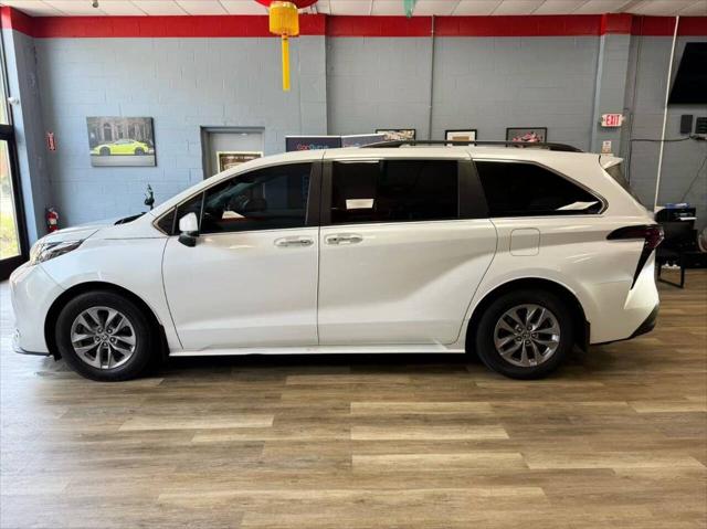 2023 Toyota Sienna XLE