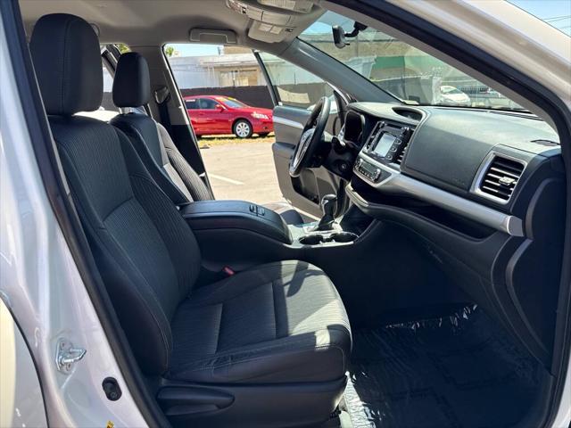 2014 Toyota Highlander LE V6
