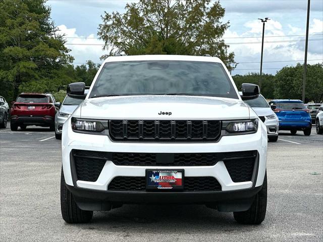 2026 Jeep Grand Cherokee Altitude 4x2