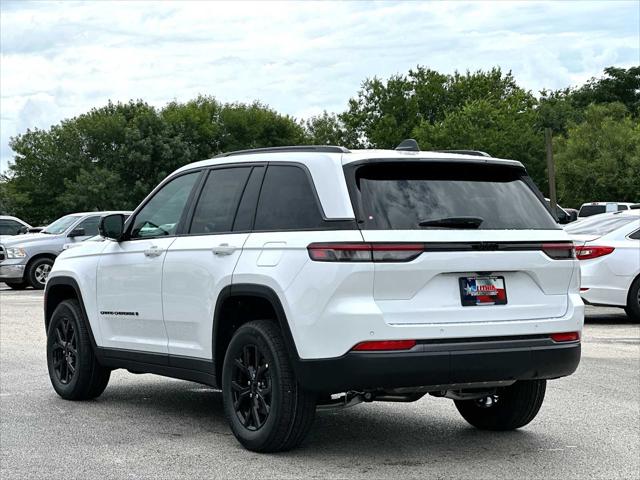 2026 Jeep Grand Cherokee Altitude 4x2