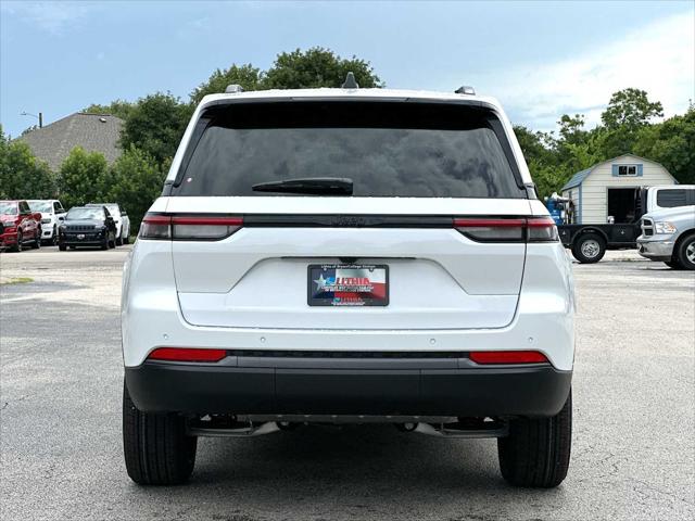 2026 Jeep Grand Cherokee Altitude 4x2