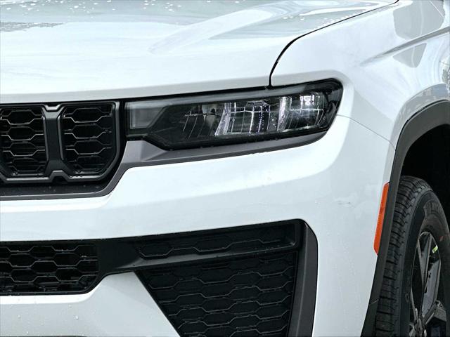 2026 Jeep Grand Cherokee Altitude 4x2