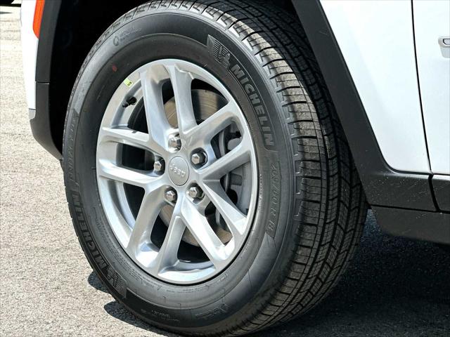 2026 Jeep Grand Cherokee L Altitude 4x2