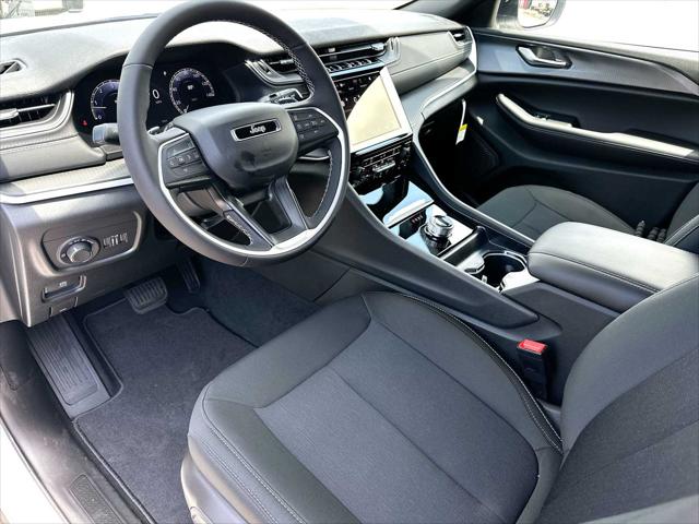 2026 Jeep Grand Cherokee L Altitude 4x2