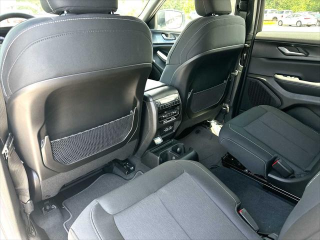 2026 Jeep Grand Cherokee L Altitude 4x2