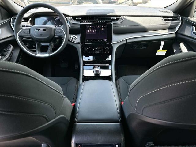 2026 Jeep Grand Cherokee L Altitude 4x2